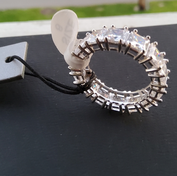 Unisex Sterling Silver Ring sz 8 - Picture 3 of 8